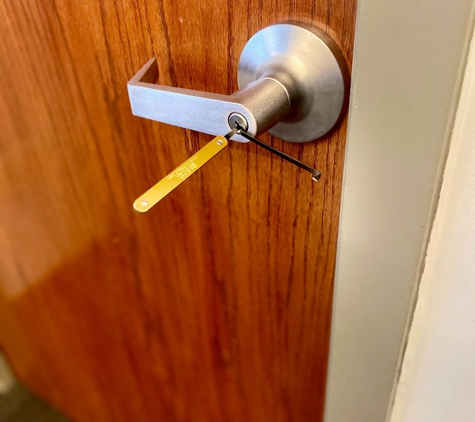 KeyMe Locksmiths - Newark, DE