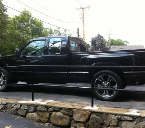 Barry's Auto Body - Framingham, MA