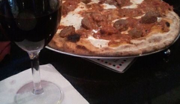 Grimaldi's Pizza - Garden City, NY