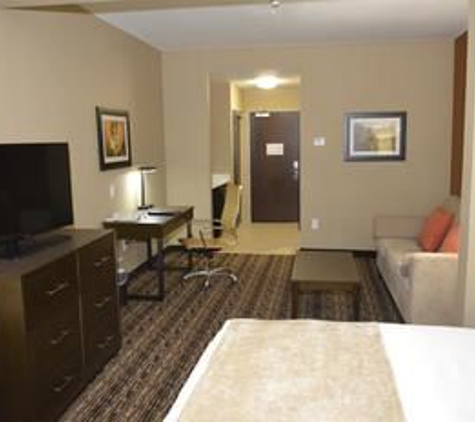 Best Western Plus Elmendorf Hotel - Elmendorf, TX