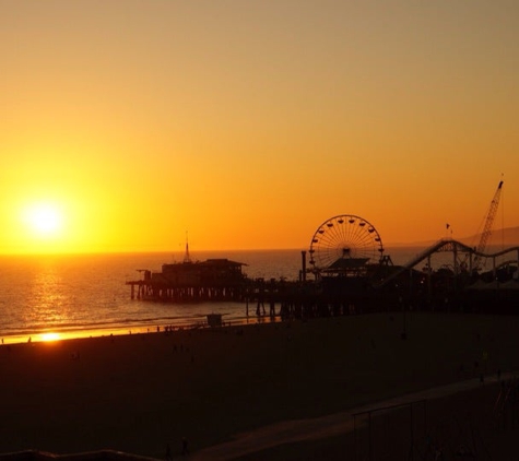 Sea Castle Apartments - Santa Monica, CA