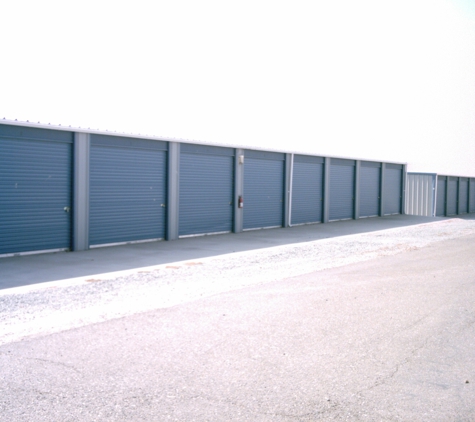 Camanche Lake Storage - Wallace, CA. Wide Driveways for easy access