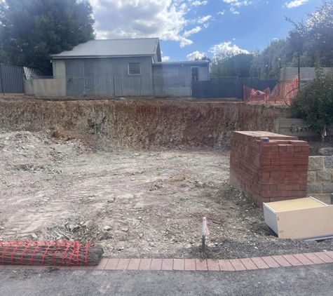 Ezydig Bobcat Services - Campbells Creek, VIC