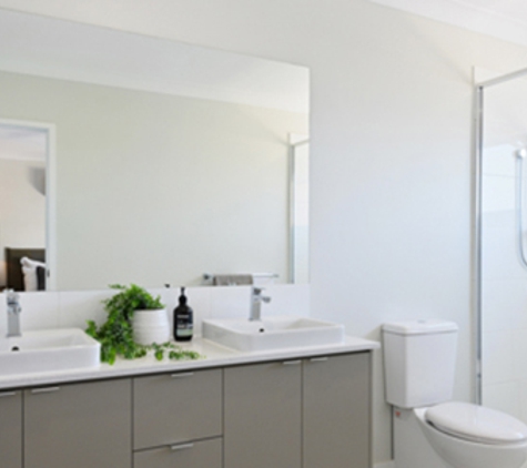 Bradnam's Windows & Doors - Ashmore, QLD. 2-Panel Semi Frameless Shower Screen
