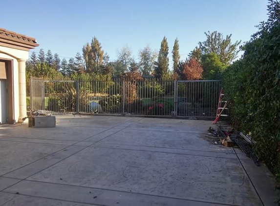 C&J Welding & Fabrication/Mobile Welding - Stockton, CA. Custom built fence, with 2 gates.. In tracy Vine neighborhood