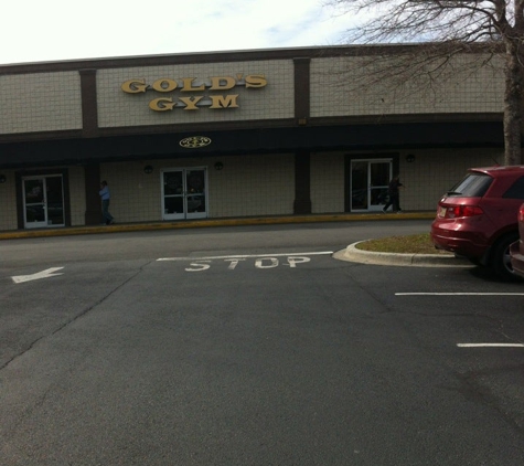 Gold's Gym - Charleston, SC