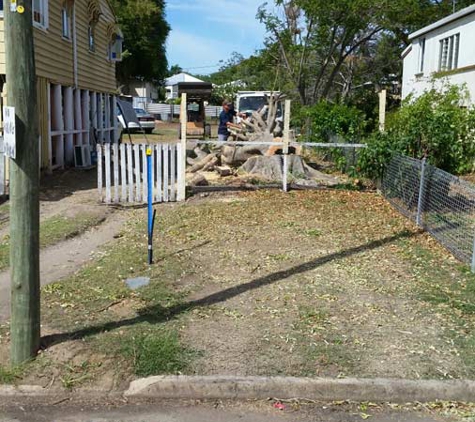 Barlows Tree Services - Frenchville, QLD