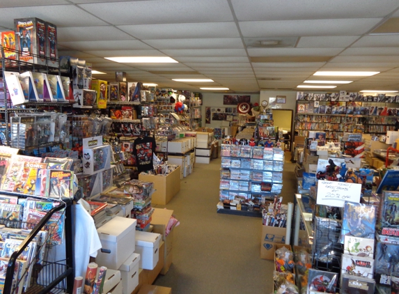 Dave's Comics & Collectibles - Fayetteville, GA