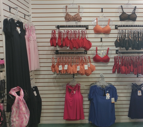 Second To Nature Boutique - Greensboro, NC. Seasonal items available, new fashions available through the year