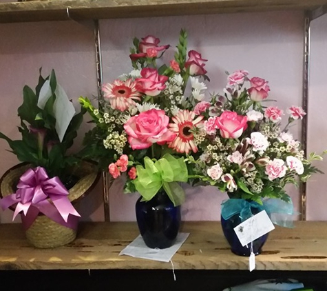 Kendall Home & Yard Service - Florist & Nursery - Magalia, CA