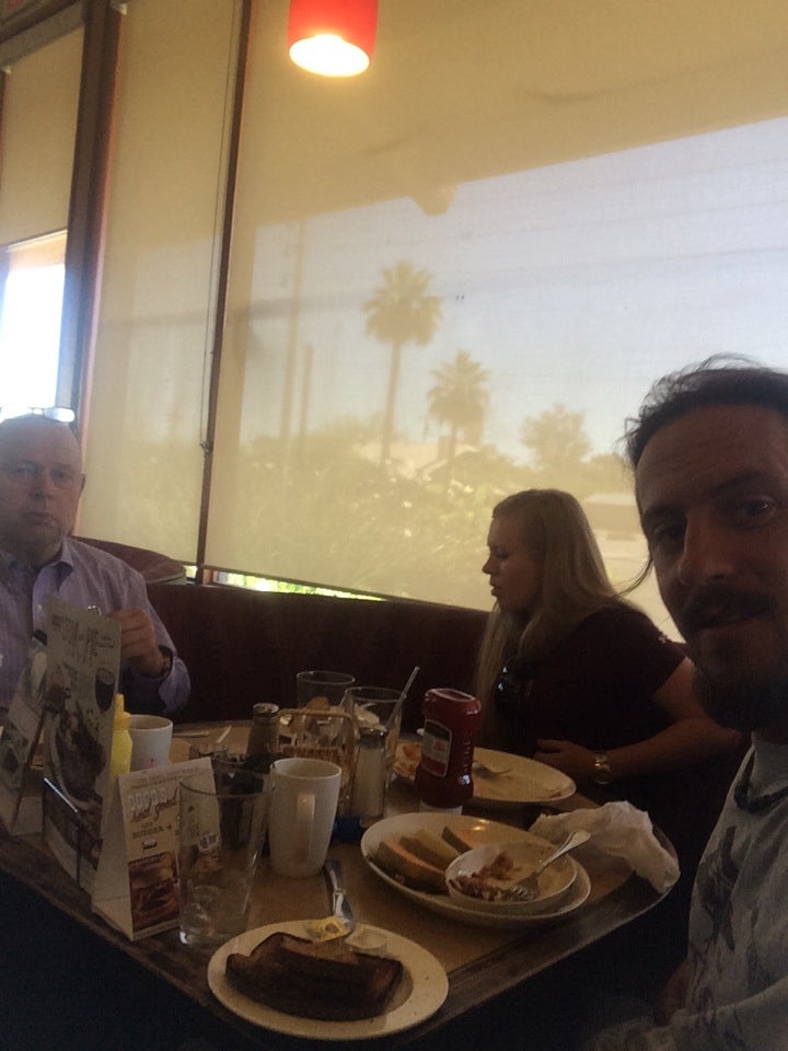 Coco's Bakery Restaurant - Phoenix, AZ 85006