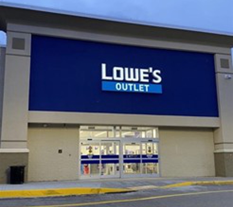 Lowe’s Outlet Store - Medford, MA
