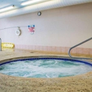 Quality Inn & Suites Bellville-Mansfield - Motels