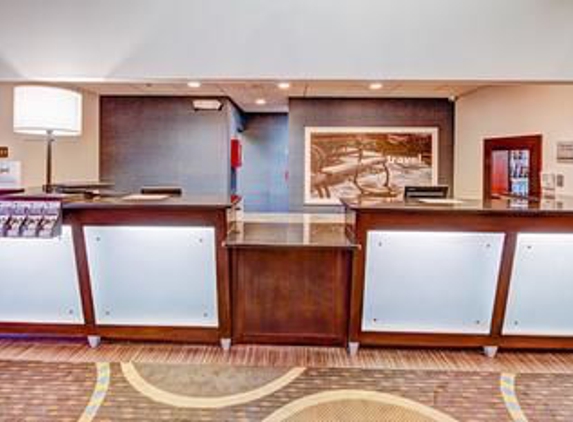 Hampton Inn & Suites Cleveland-Airport/Middleburg Heights - Middleburg Heights, OH