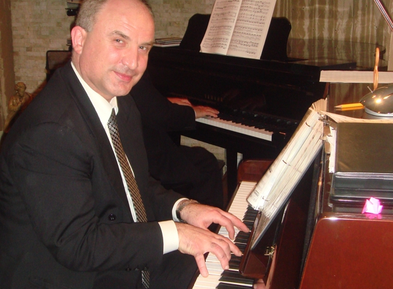Pianist and Organist For All Occasions - Glendale, CA