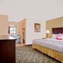 Days Inn by Wyndham Lakewood South Tacoma - Motels