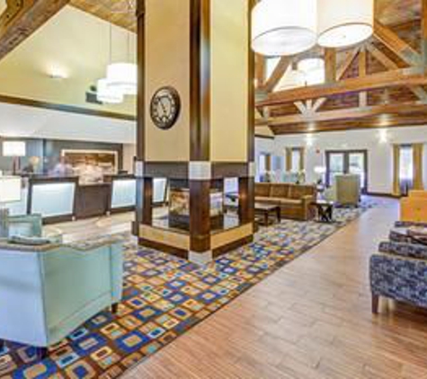 Hampton Inn & Suites Cleveland-Airport/Middleburg Heights - Middleburg Heights, OH