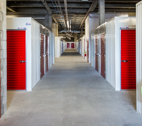 Storage fox self storage - White Plains, NY