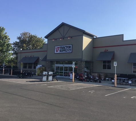 Tractor Supply Co - Monmouth, OR