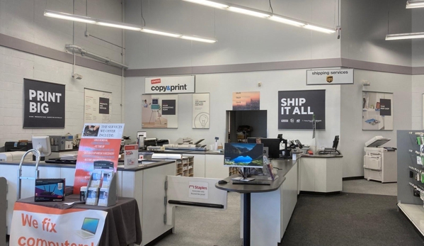 Staples - Ontario, CA