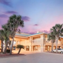 Super 8 by Wyndham Corpus Christi - Motels