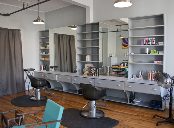 salon 290 - Williamstown, MA