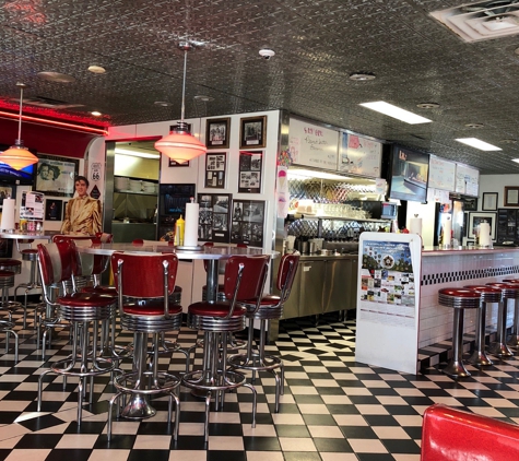 THE DINER - Sevierville, TN
