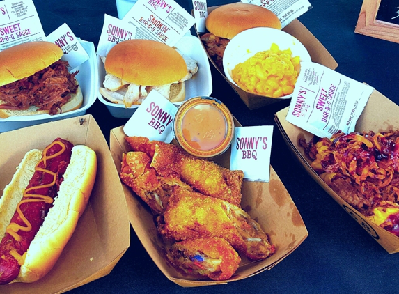 Sonny's Bar-B-Q - Atlanta, GA. Brisket Sandwich, Turkey sandwich, pork sandwich w/Mac n cheese, 100%beef dog,Southern style egg rolls,& mac n cheese w/pork onions & sauce