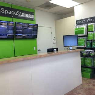 Extra Space Storage - Gilroy, CA