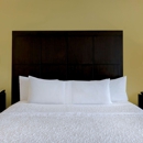 Hampton Inn & Suites Pensacola/Gulf Breeze - Hotels
