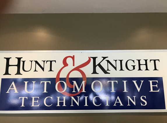 Hunt & Knight Automotive Technicians - Louisville, KY