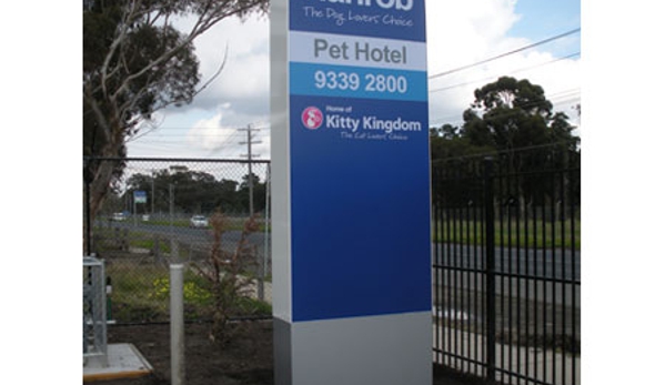 Signed-On - Tullamarine, VIC