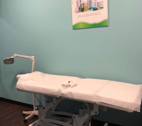 Unisex Body Waxing - Naples, FL