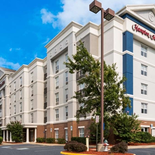 Hampton Inn & Suites Fredericksburg-at Celebrate Virginia - Fredericksburg, VA