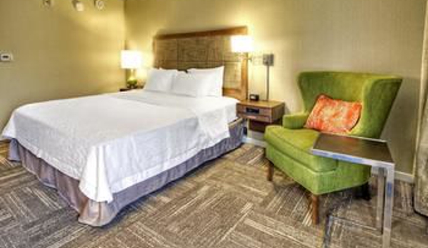 Hampton Inn & Suites Asheville-I-26 - Fletcher, NC