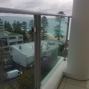 Chris Shannons Glass And Glazing - Lake Heights, NSW