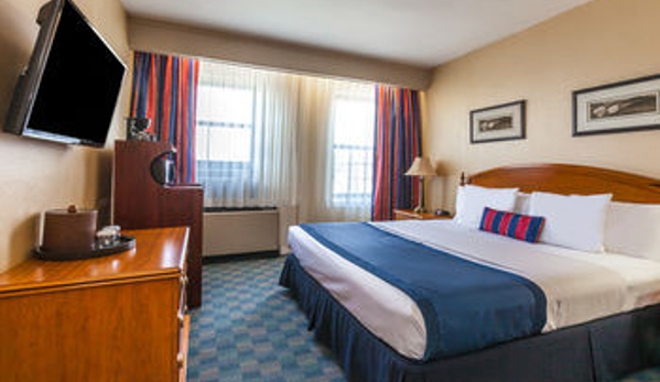 Ramada by Wyndham Jersey City - Jersey City, NJ