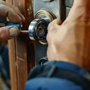 Lynn's Locksmith Service - Locks & Locksmiths