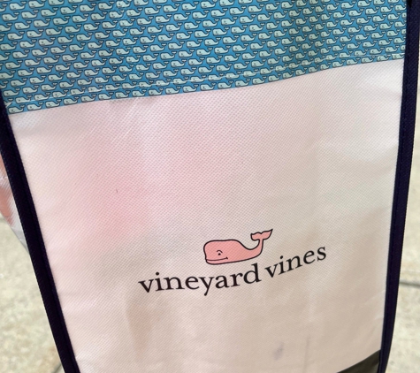 Vineyard Vines - Dedham, MA