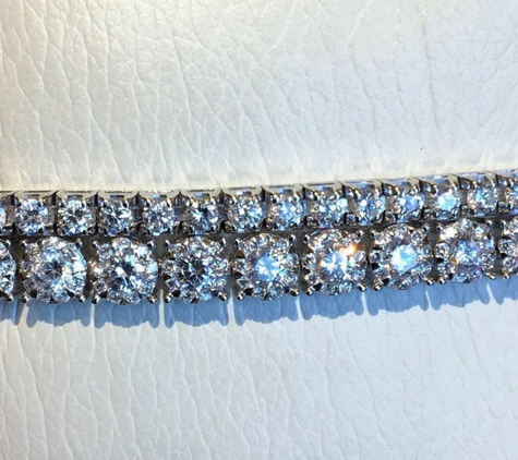 Schwanke-Kasten Jewelers - Milwaukee, WI. Gorgeous Tennis Bracelet at Schwanke-Kasten Downtown