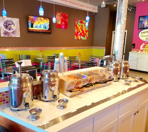 Twin Creeks Frozen Yogurt Cafe - Port Orchard, WA