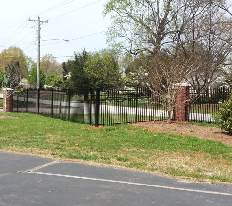 Lone Wolf Fence Corp - Summerfield, NC
