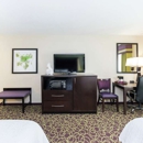 Hampton Inn & Suites Sandusky/Milan - Hotels