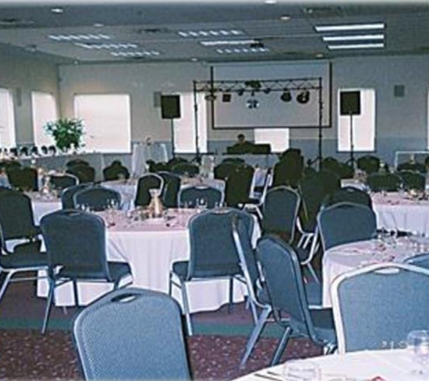 Northview Banquet Hall At Center Court - Waukesha, WI