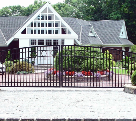 Tri State Gate - Bedford Hills, NY. Modern-design driveway gate installation by Tri State Gate, Bedford Hills, New York