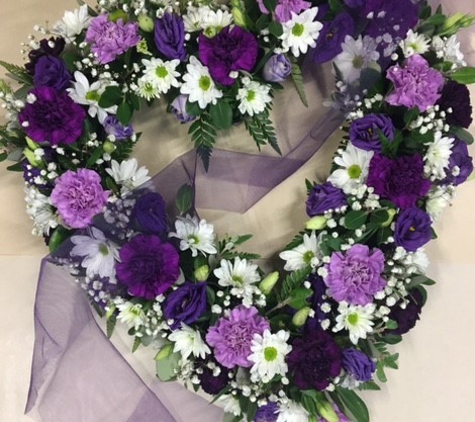 Lou Lou's Florist - Ballarat East, VIC