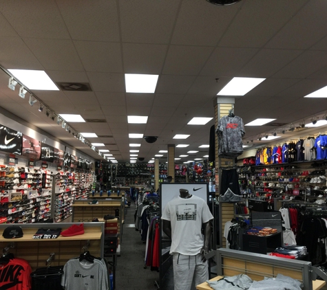 Hibbett Sports - Statesboro, GA