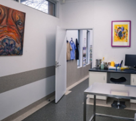 Blakes Crossing Veterinary Surgery - Evanston South, SA