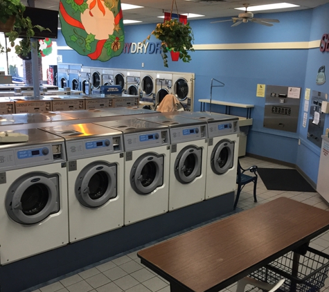 Fenton Plaza Family Laundry - Fenton, MO