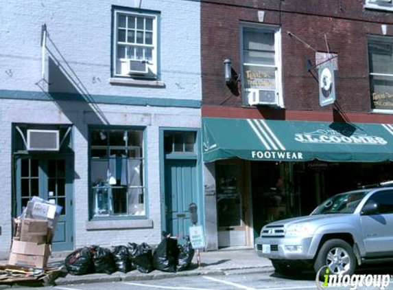 Terri's Dress Shop - Portsmouth, NH